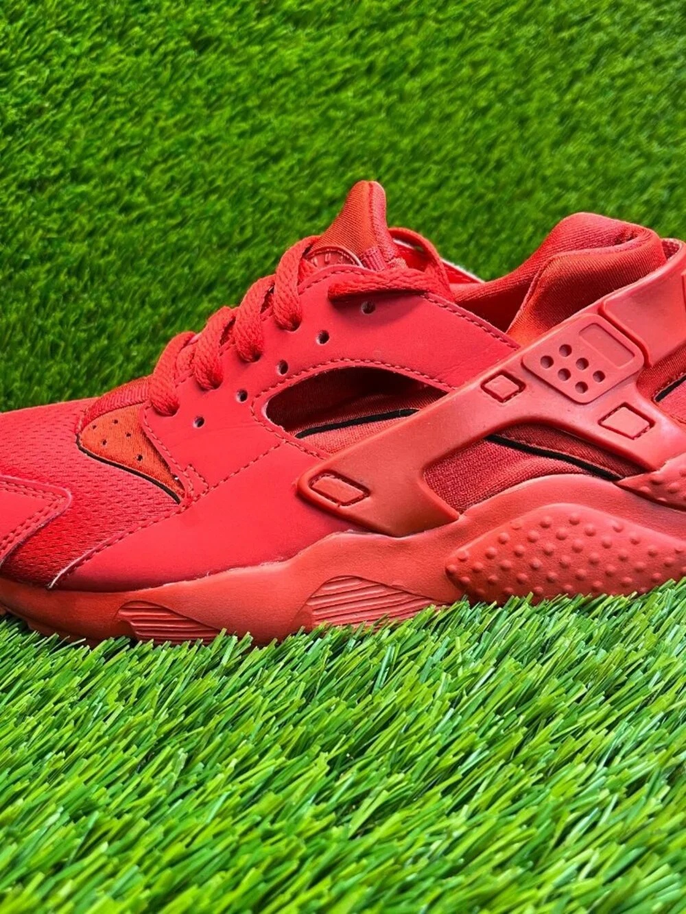 Nike Air Huarache Run GS Boys Size 5Y Triple Red Athletic Running Shoes Sneakers